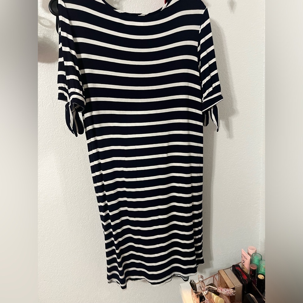 Westport striped dress size 8
